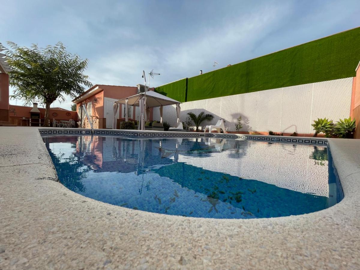 Agradable Casa Independiente Con Piscina Сasa de vacaciones Sevilla