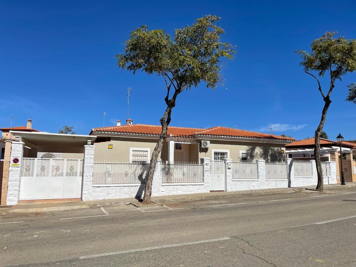 Agradable Casa Independiente Con Piscina *