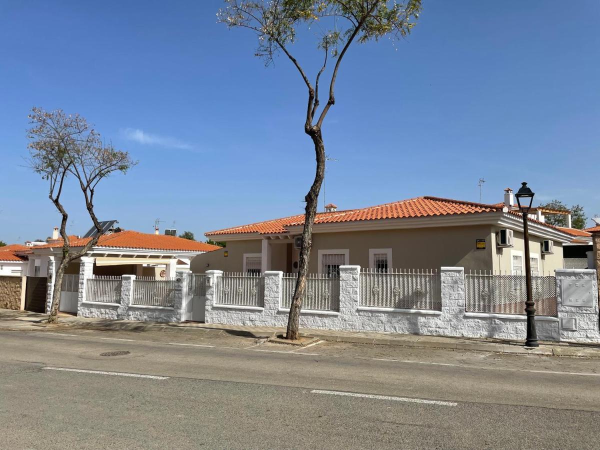 Agradable Casa Independiente Con Piscina
