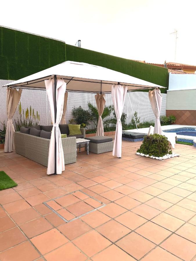 Agradable Casa Independiente Con Piscina Сasa de vacaciones