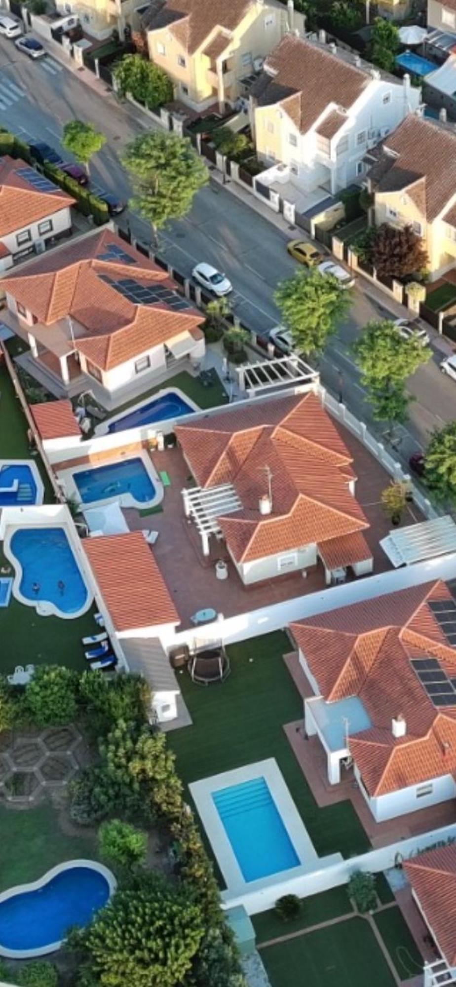 Agradable Casa Independiente Con Piscina Сasa de vacaciones
